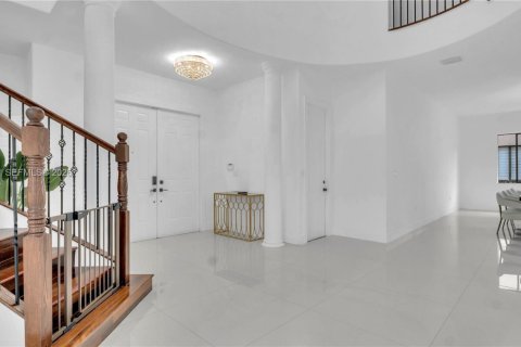 Casa en alquiler en Cutler Bay, Florida, 5 dormitorios, 438.22 m2 № 2032157 - foto 15