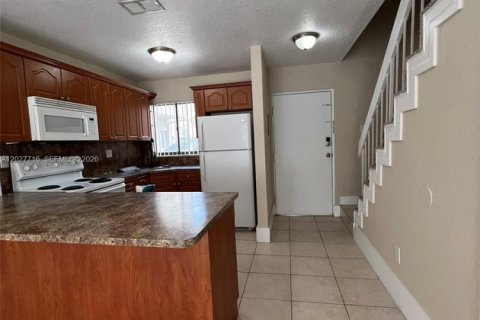 Condo in Hialeah, Florida, 2 bedrooms  № 2088311 - photo 20