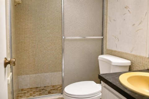 Condo in Lauderhill, Florida, 2 bedrooms № 2193296 - photo 14