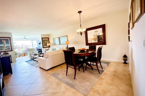 Купить кондоминиум в Санрайз, Флорида 2 спальни, 112.69м2, № 2002902 - фото 8