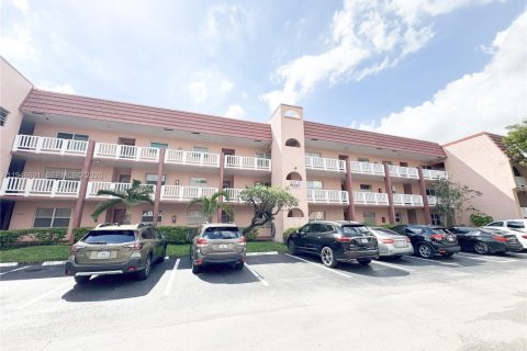 Кондоминиум с 2 спальнями в Санрайз, Флорида № 2002902