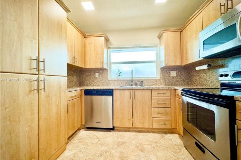 Купить кондоминиум в Санрайз, Флорида 2 спальни, 112.69м2, № 2002902 - фото 10