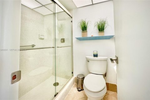 Купить кондоминиум в Санрайз, Флорида 2 спальни, 112.69м2, № 2002902 - фото 14