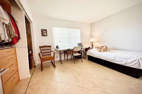 Купить кондоминиум в Санрайз, Флорида 2 спальни, 112.69м2, № 2002902 - фото 17