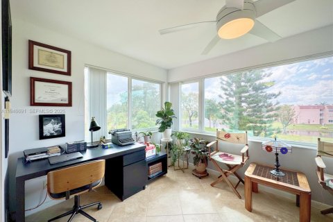 Купить кондоминиум в Санрайз, Флорида 2 спальни, 112.69м2, № 2002902 - фото 3