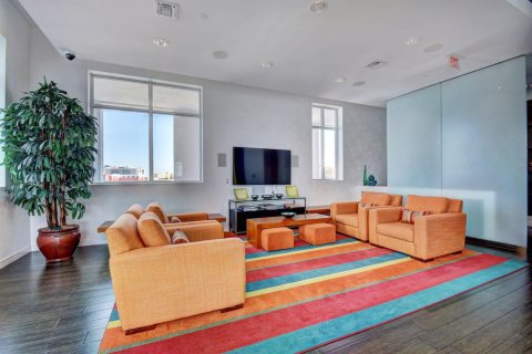 Condo in West Palm Beach, Florida, 1 bedroom № 2077711 - photo 4