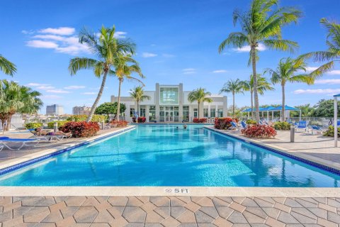 Condo in West Palm Beach, Florida, 1 bedroom № 2077711 - photo 22