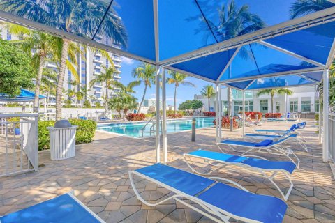 Condo in West Palm Beach, Florida, 1 bedroom № 2077711 - photo 20