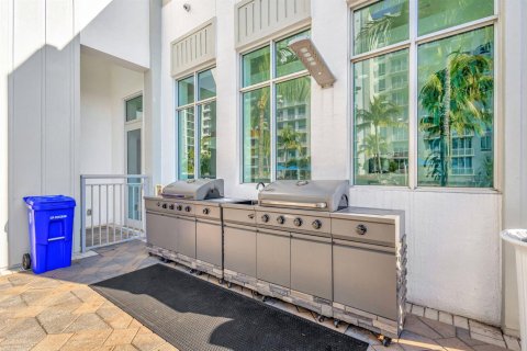 Condo in West Palm Beach, Florida, 1 bedroom № 2077711 - photo 19
