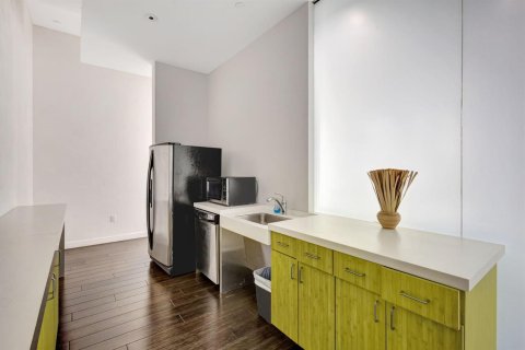 Condo in West Palm Beach, Florida, 1 bedroom № 2077711 - photo 25