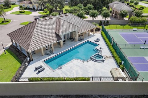 House in Lakeland, Florida 4 bedrooms, 342.34 sq.m. № 1913369 - photo 6
