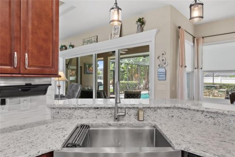 House in Lakeland, Florida 4 bedrooms, 342.34 sq.m. № 1913369 - photo 22
