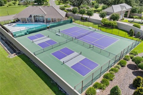 House in Lakeland, Florida 4 bedrooms, 342.34 sq.m. № 1913369 - photo 8