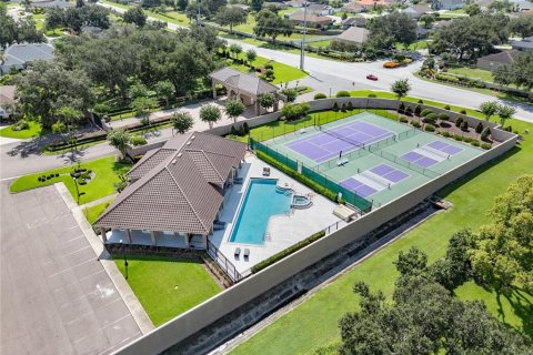 House in Lakeland, Florida 4 bedrooms, 342.34 sq.m. № 1913369 - photo 7