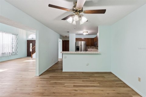 Duplex in Orlando, Florida 2 bedrooms, 150.87 sq.m. № 2383322 - photo 14