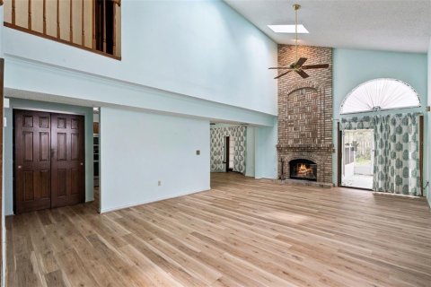 Duplex in Orlando, Florida 2 bedrooms, 150.87 sq.m. № 2383322 - photo 13