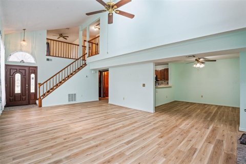 Duplex in Orlando, Florida 2 bedrooms, 150.87 sq.m. № 2383322 - photo 12