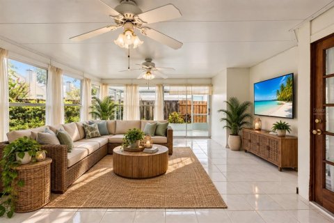 Duplex in Orlando, Florida 2 bedrooms, 150.87 sq.m. № 2383322 - photo 9