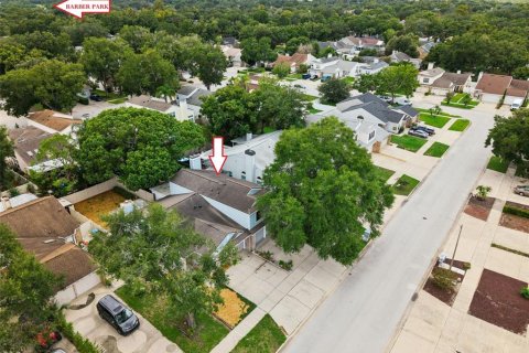 Duplex in Orlando, Florida 2 bedrooms, 150.87 sq.m. № 2383322 - photo 11