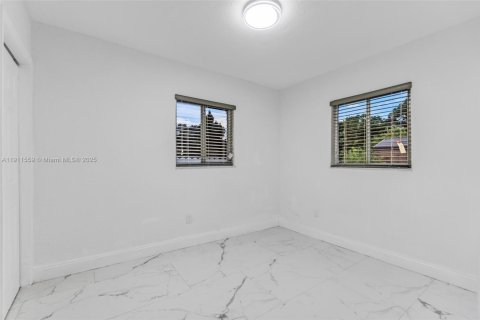 Купить виллу или дом в Вест-Парк, Флорида 3 спальни, 128.95м2, № 1968389 - фото 16