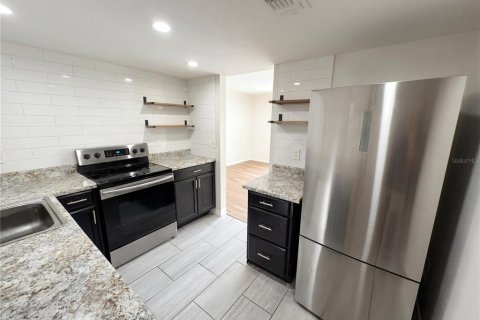 Condo in Winter Springs, Florida, 3 bedrooms  № 2114577 - photo 6