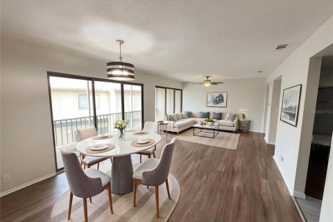 Condo in Winter Springs, Florida, 3 bedrooms  № 2114577 - photo 9