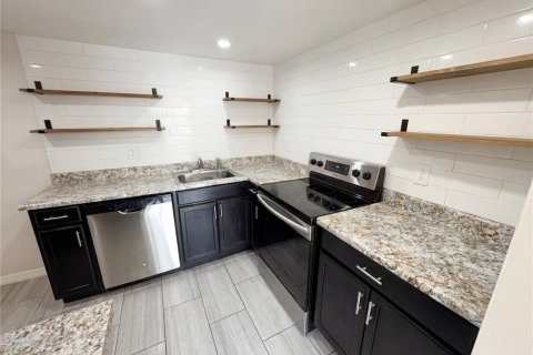 Condo in Winter Springs, Florida, 3 bedrooms  № 2114577 - photo 7
