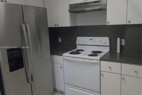 Apartamento en alquiler en Miami, Florida, 3 dormitorios, 112.23 m2 № 1957466 - foto 15