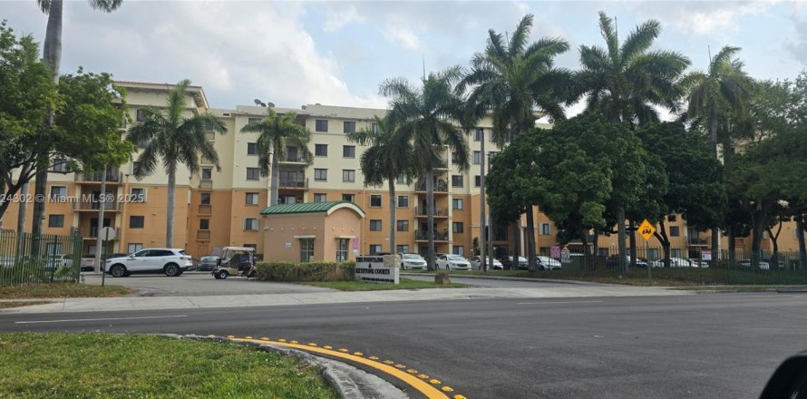 Apartamento en Miami, Florida 3 dormitorios, 112.23 m2 № 1957466