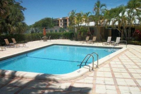 Снять в аренду кондоминиум в Майами, Флорида 1 спальня, 78.04м2, № 2004712 - фото 9