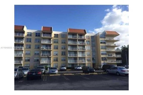 Кондоминиум с 1 спальней в Майами, Флорида № 2004712