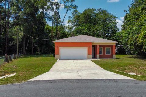 House in Gainesville, Florida 3 bedrooms, 139.35 sq.m. № 2306642