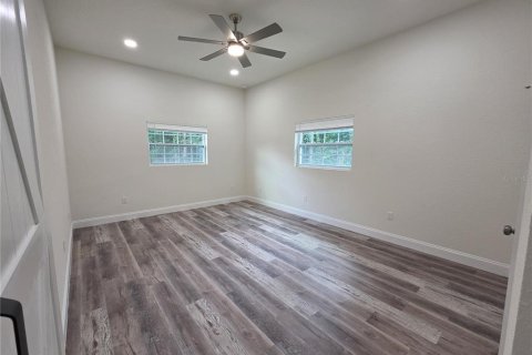 House in Gainesville, Florida 3 bedrooms, 139.35 sq.m. № 2306642 - photo 12
