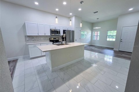 House in Gainesville, Florida 3 bedrooms, 139.35 sq.m. № 2306642 - photo 8