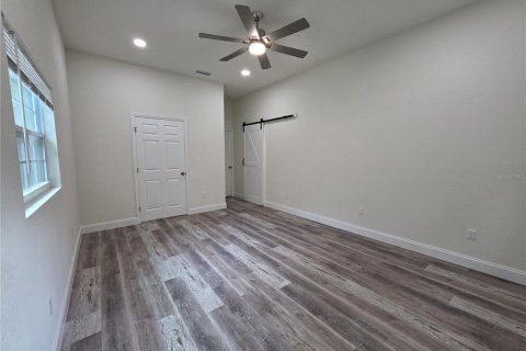 House in Gainesville, Florida 3 bedrooms, 139.35 sq.m. № 2306642 - photo 13