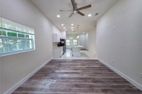 House in Gainesville, Florida 3 bedrooms, 139.35 sq.m. № 2306642 - photo 9