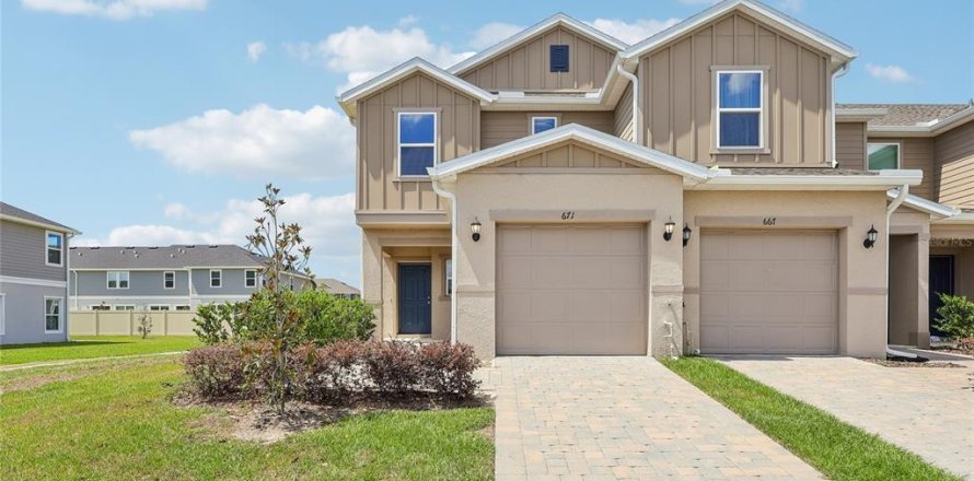 Townhouse in Lake Wales, Florida 3 bedrooms, 156.54 sq.m. № 2379412
