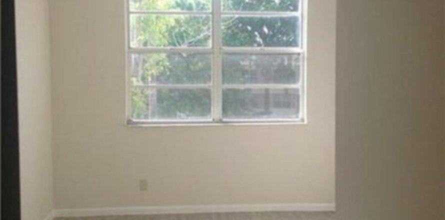 Condo in Coral Springs, Florida, 2 bedrooms № 1210158