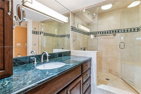 Copropriété à vendre à Miami, Floride: 2 chambres, 253.07 m2 № 1977962 - photo 30