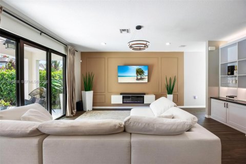Villa ou maison à vendre à Oakland Park, Floride: 3 chambres, 203.27 m2 № 1998907 - photo 6