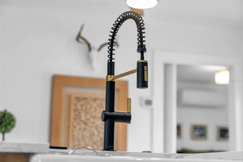 House in Saint Petersburg, Florida 2 bedrooms, 111.67 sq.m. № 1834787 - photo 13