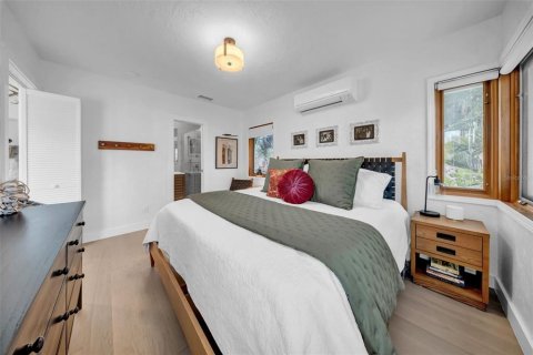 House in Saint Petersburg, Florida 2 bedrooms, 111.67 sq.m. № 1834787 - photo 20