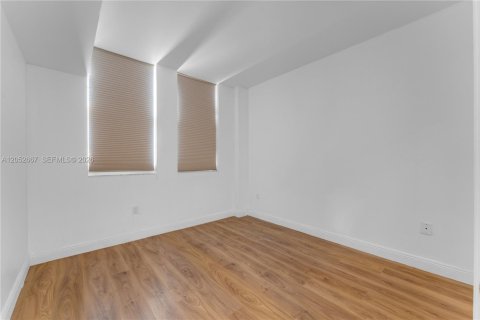 Copropriété à louer à Coral Gables, Floride: 2 chambres, 90.12 m2 № 2263834 - photo 14
