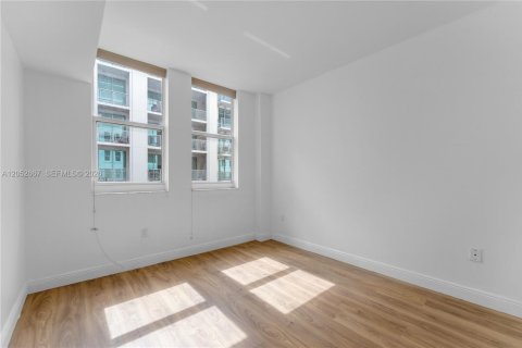 Copropriété à louer à Coral Gables, Floride: 2 chambres, 90.12 m2 № 2263834 - photo 9