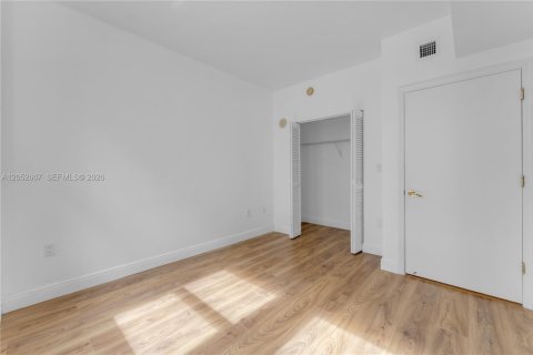 Copropriété à louer à Coral Gables, Floride: 2 chambres, 90.12 m2 № 2263834 - photo 10