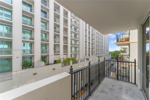 Copropriété à louer à Coral Gables, Floride: 2 chambres, 90.12 m2 № 2263834 - photo 25