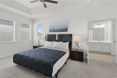 Casa en venta en Kissimmee, Florida, 6 dormitorios, 331.38 m2 № 2093379 - foto 22