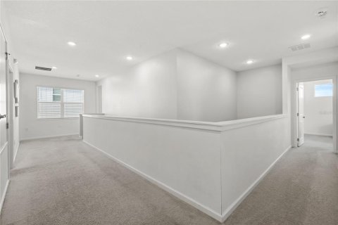 Casa en venta en Kissimmee, Florida, 6 dormitorios, 331.38 m2 № 2093379 - foto 29