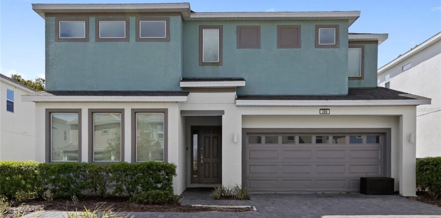 Casa en Kissimmee, Florida 6 dormitorios, 331.38 m2 № 2093379