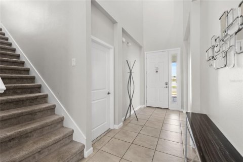 Casa en venta en Kissimmee, Florida, 6 dormitorios, 331.38 m2 № 2093379 - foto 6